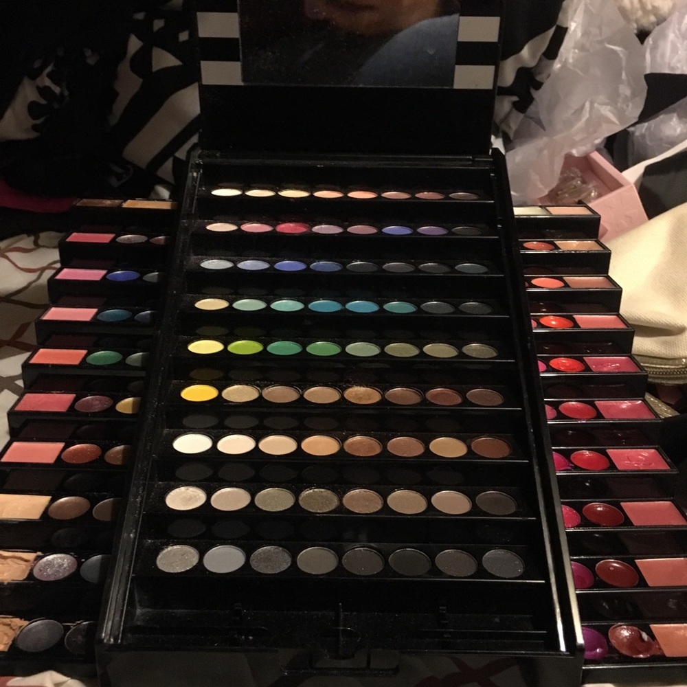Ultimate Sephora makeup palette!! 😍